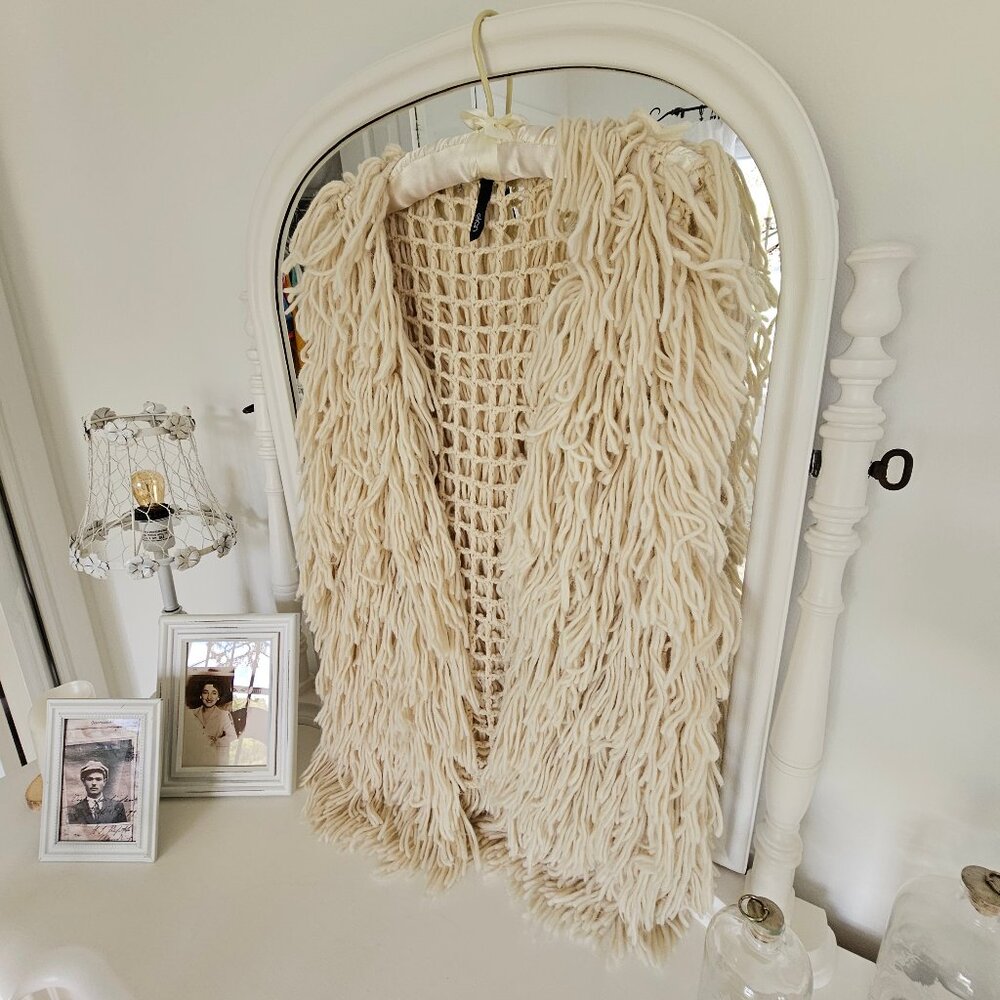 ELAN The Fuzz Vest Yarn Vest FUN!! Shaggy Taupe Vest